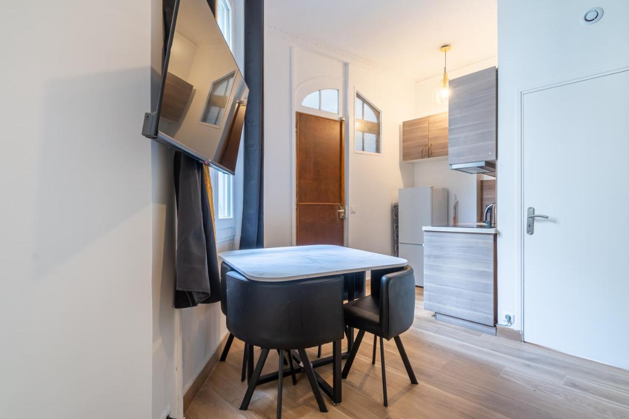 Appartement Metro Alexandre Dumas Paris Exterior foto